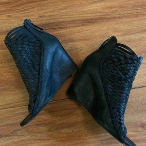 Zara leather booties size 39